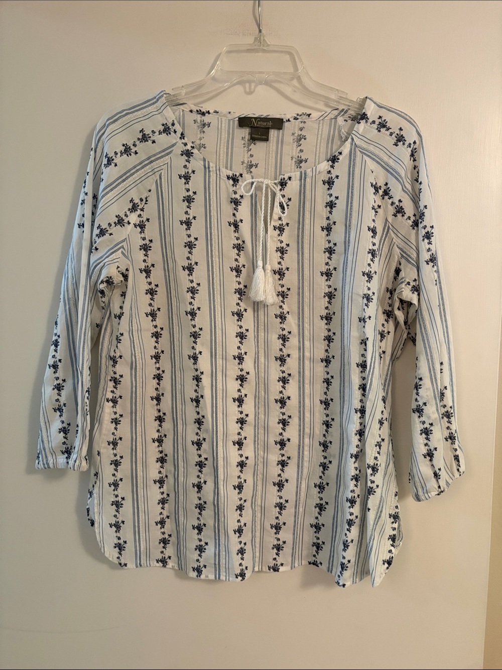 🌀 White and Blue Floral Top